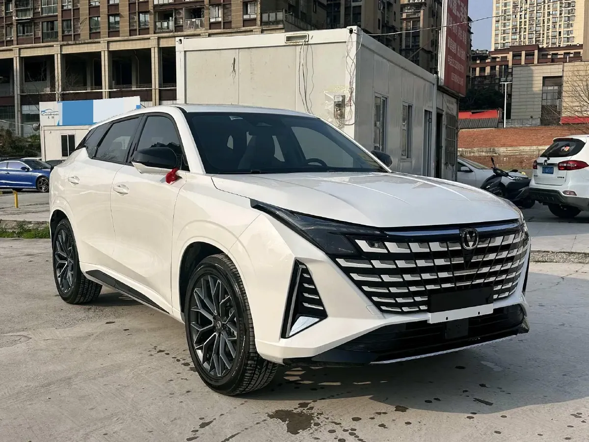 2025 ChangAn UNI-Z 1.5T 192HP L4 7DCT,autocango,china used car exporter,china ev exporter,chinese used car exporter,chinese used ev exporter