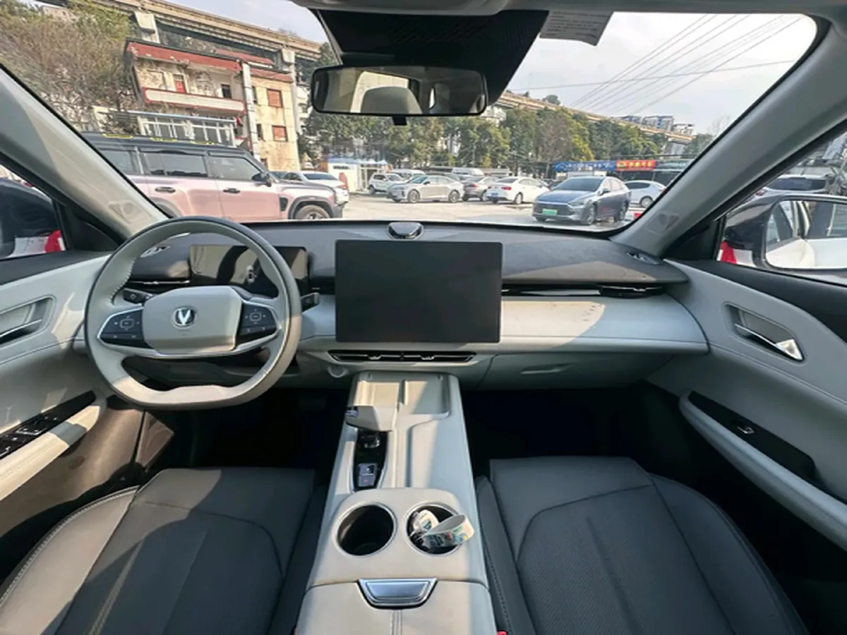 2025 ChangAn UNI-Z 1.5T 192HP L4 7DCT,autocango,china used car exporter,china ev exporter,chinese used car exporter,chinese used ev exporter