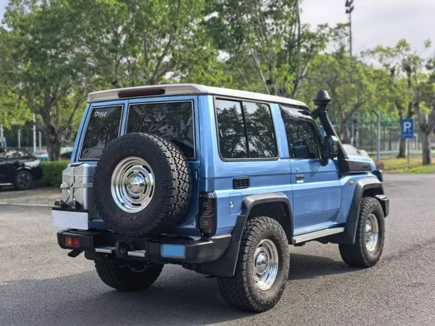 2022 Toyota Land Cruiser 3.4T 415HP V6 10AT,autocango,china used car exporter,china ev exporter,chinese used car exporter,chinese used ev exporter