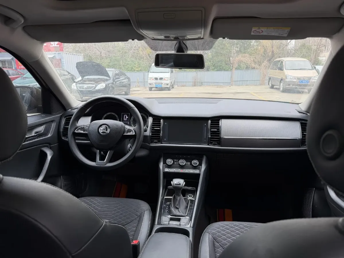 2018 Skoda Kodiak 2.0T 186HP L4 7DCT,autocango,china used car exporter,china ev exporter,chinese used car exporter,chinese used ev exporter