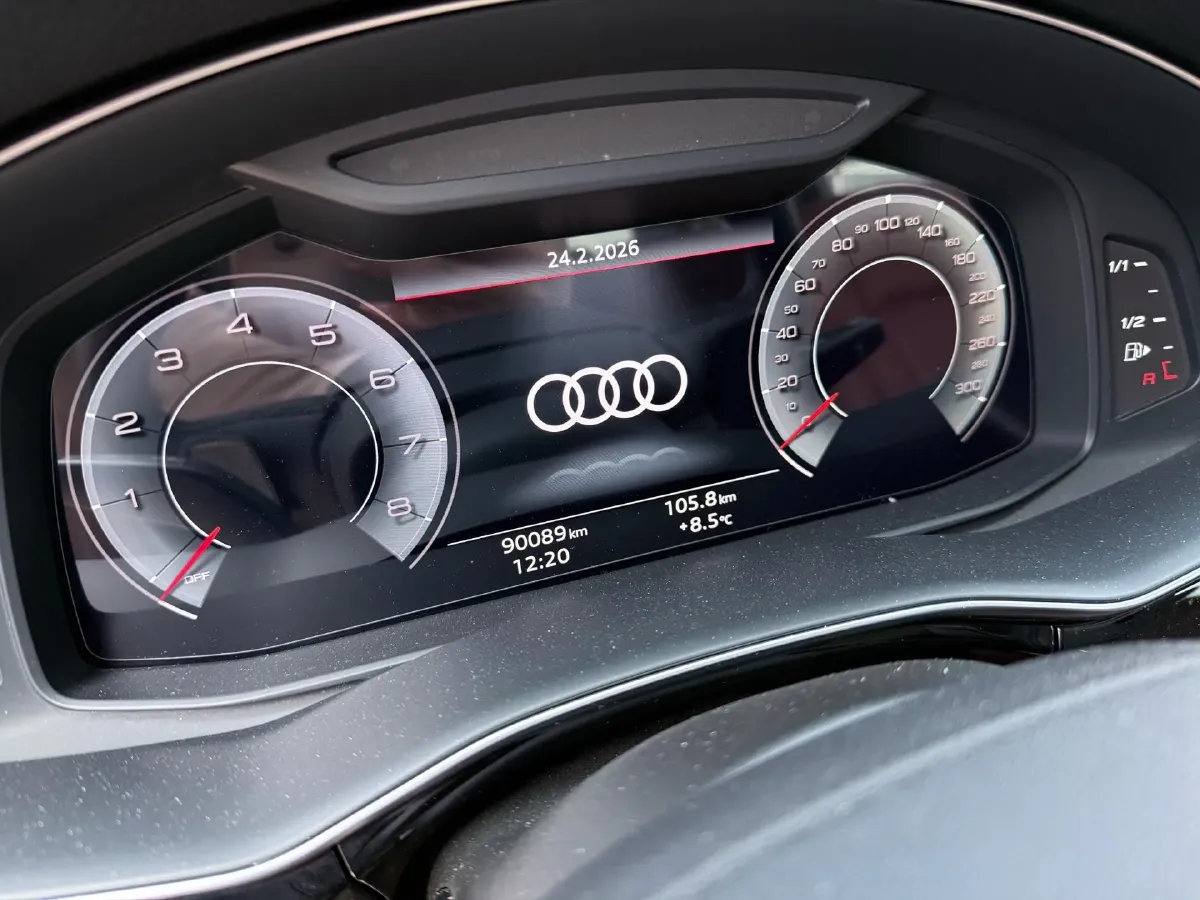 2023 Audi Q7 2.0T 265HP L4 8AT,autocango,china used car exporter,china ev exporter,chinese used car exporter,chinese used ev exporter