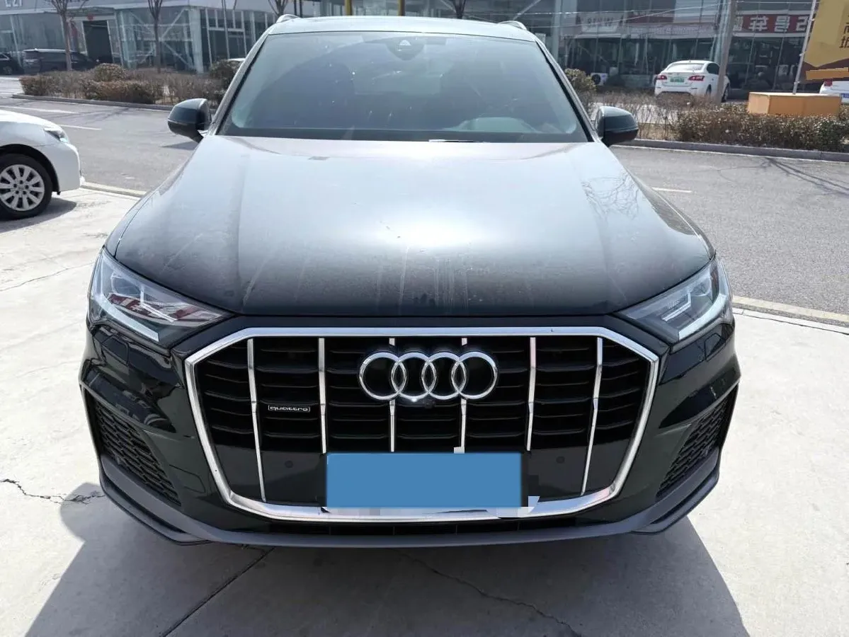 2023 Audi Q7 2.0T 265HP L4 8AT,autocango,china used car exporter,china ev exporter,chinese used car exporter,chinese used ev exporter