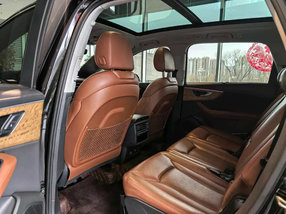 2022 Audi Q7 3.0T 340HP V6 8AT,autocango,china used car exporter,china ev exporter,chinese used car exporter,chinese used ev exporter