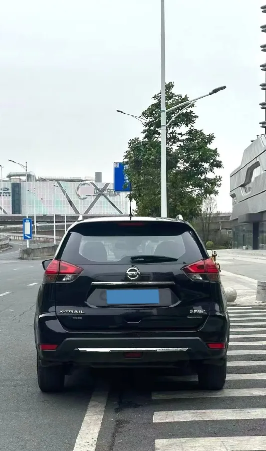 2019 Nissan X-Trail 2.0L 154HP L4 CVT,autocango,china used car exporter,china ev exporter,chinese used car exporter,chinese used ev exporter