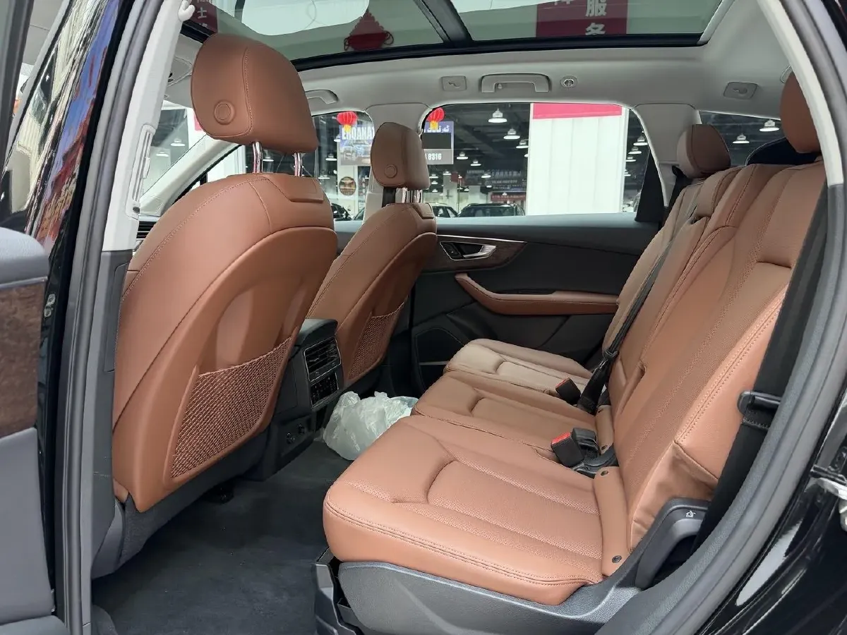 2025 Audi Q7 3.0T 340HP V6 8AT,autocango,china used car exporter,china ev exporter,chinese used car exporter,chinese used ev exporter