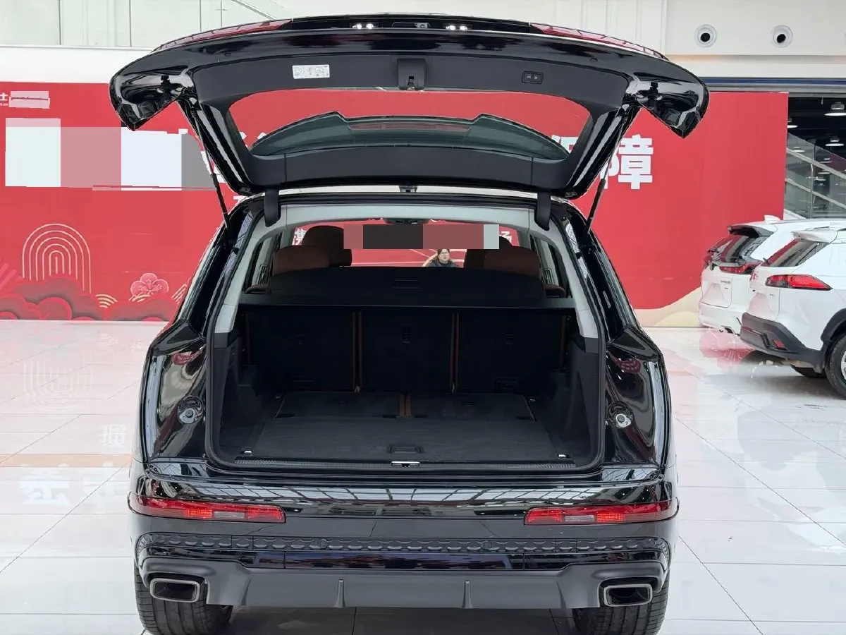 2025 Audi Q7 3.0T 340HP V6 8AT,autocango,china used car exporter,china ev exporter,chinese used car exporter,chinese used ev exporter