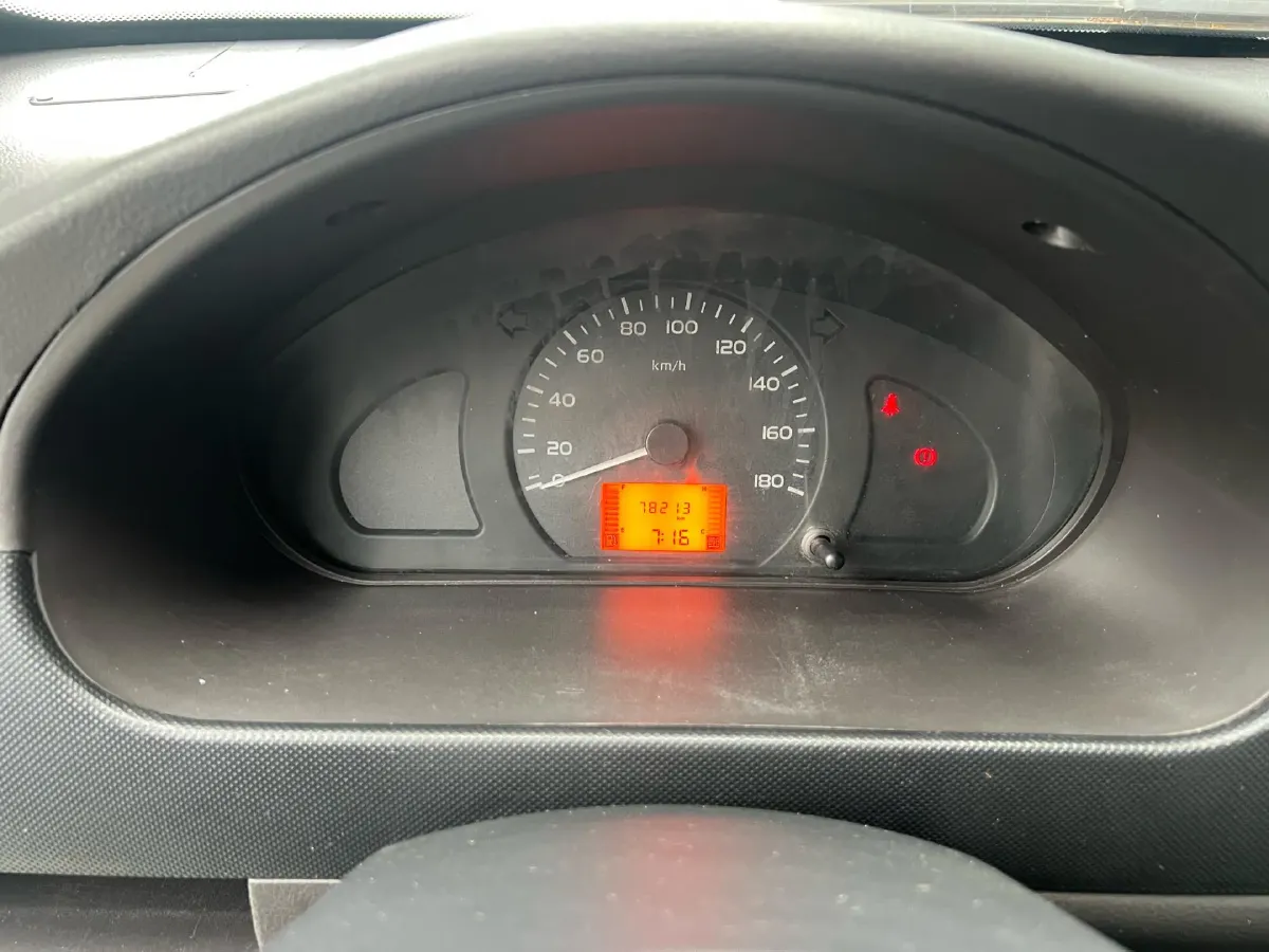 2020 WuLing RongGuang Mini Truck 1.5L 99HP L4 5MT,autocango,china used car exporter,china ev exporter,chinese used car exporter,chinese used ev exporter