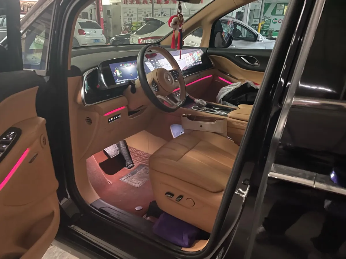 2022 Voyah Dream 1.5T 136HP L4 PHEV 25.57KWH,autocango,china used car exporter,china ev exporter,chinese used car exporter,chinese used ev exporter