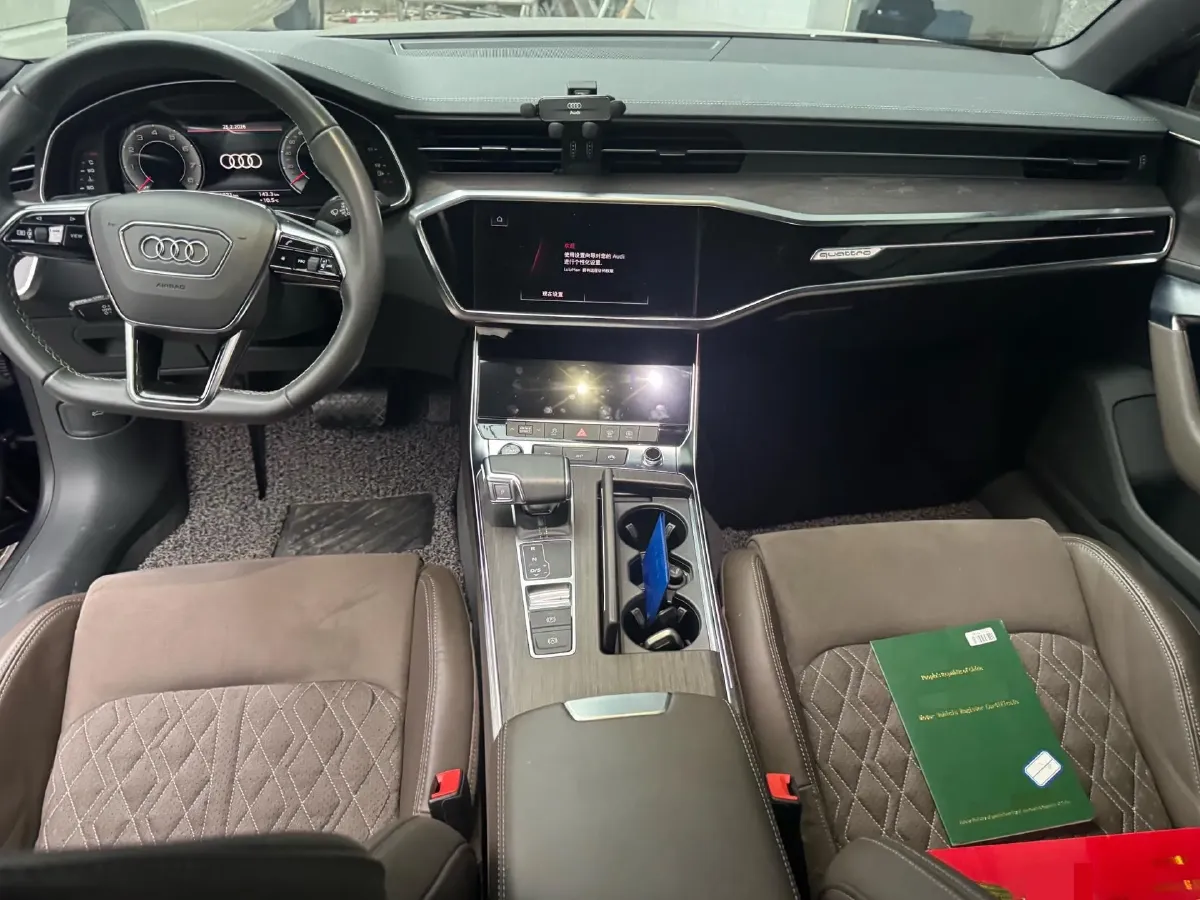 2022 Audi A7L 3.0T 340HP V6 7DCT,autocango,china used car exporter,china ev exporter,chinese used car exporter,chinese used ev exporter