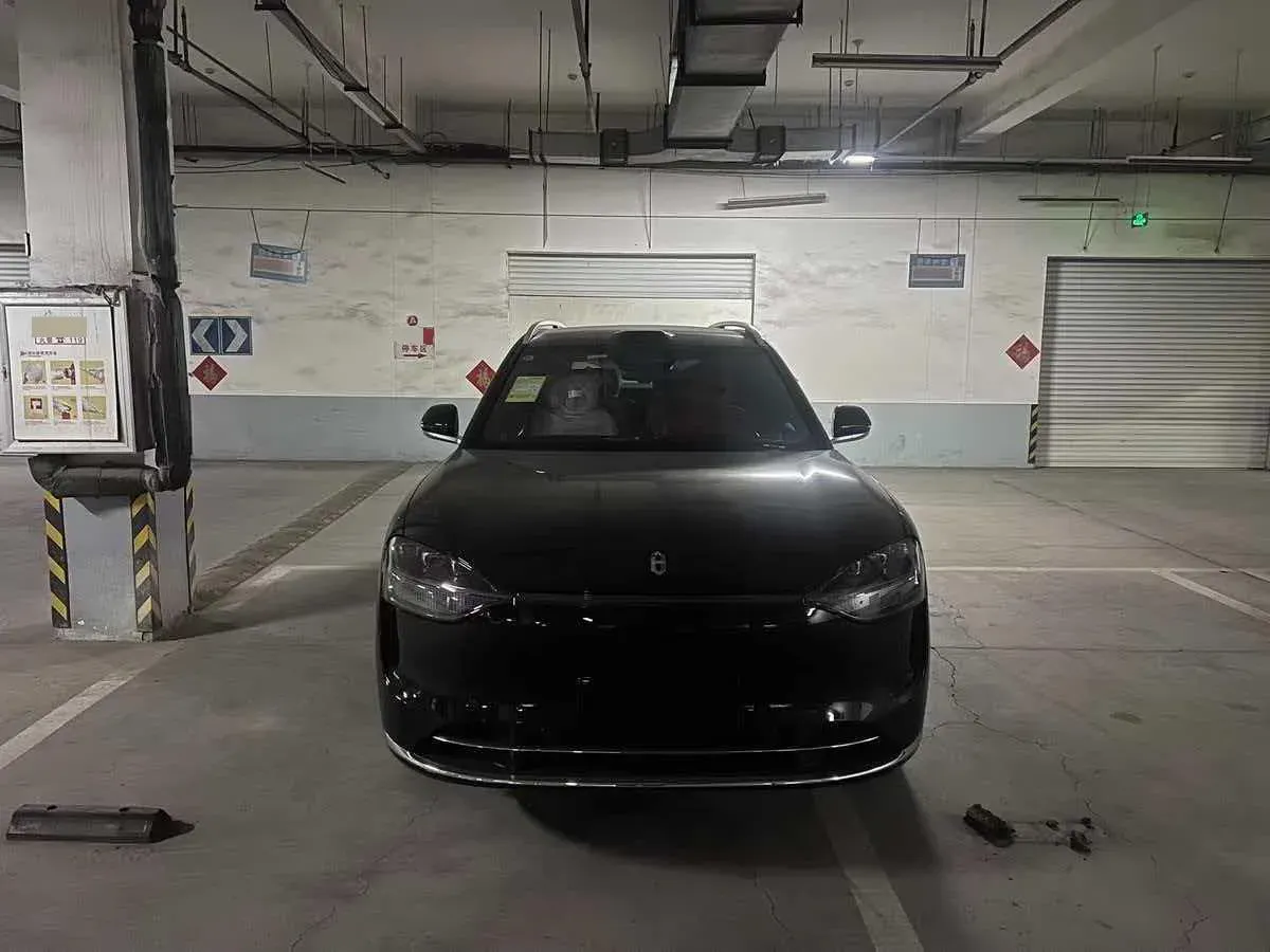 2025 AITO AITO M9 REEV 160HP REEV 52KWH,autocango,china used car exporter,china ev exporter,chinese used car exporter,chinese used ev exporter