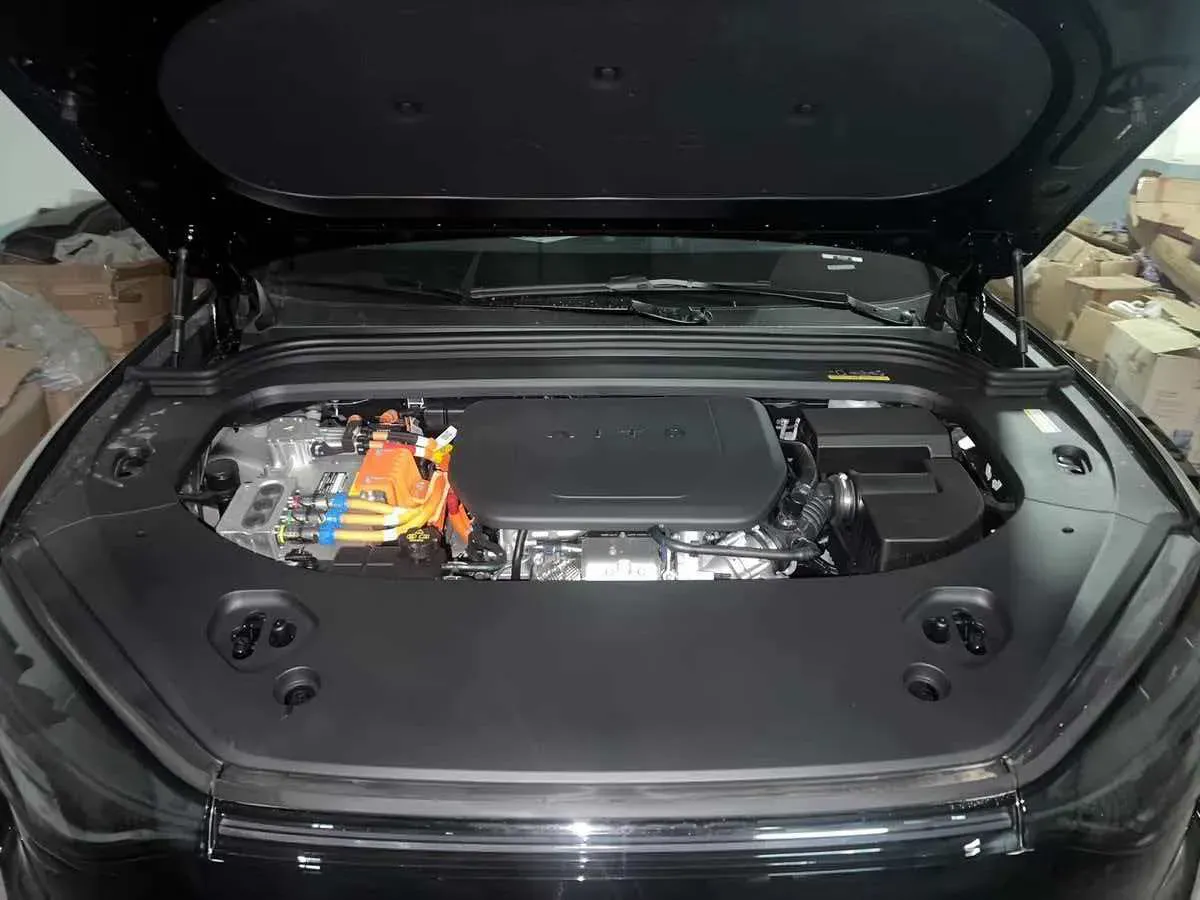 2025 AITO AITO M9 REEV 160HP REEV 52KWH,autocango,china used car exporter,china ev exporter,chinese used car exporter,chinese used ev exporter