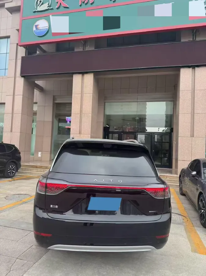 2025 AITO AITO M9 REEV 160HP REEV 52KWH,autocango,china used car exporter,china ev exporter,chinese used car exporter,chinese used ev exporter