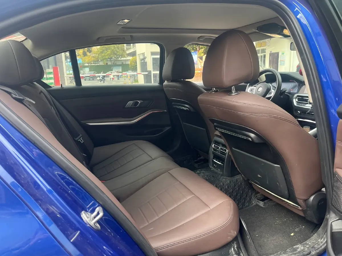 2021 BMW 3 Series 2.0T 156HP L4 8AT,autocango,china used car exporter,china ev exporter,chinese used car exporter,chinese used ev exporter