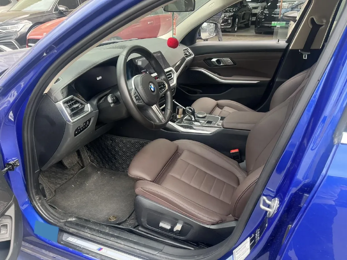 2021 BMW 3 Series 2.0T 156HP L4 8AT,autocango,china used car exporter,china ev exporter,chinese used car exporter,chinese used ev exporter