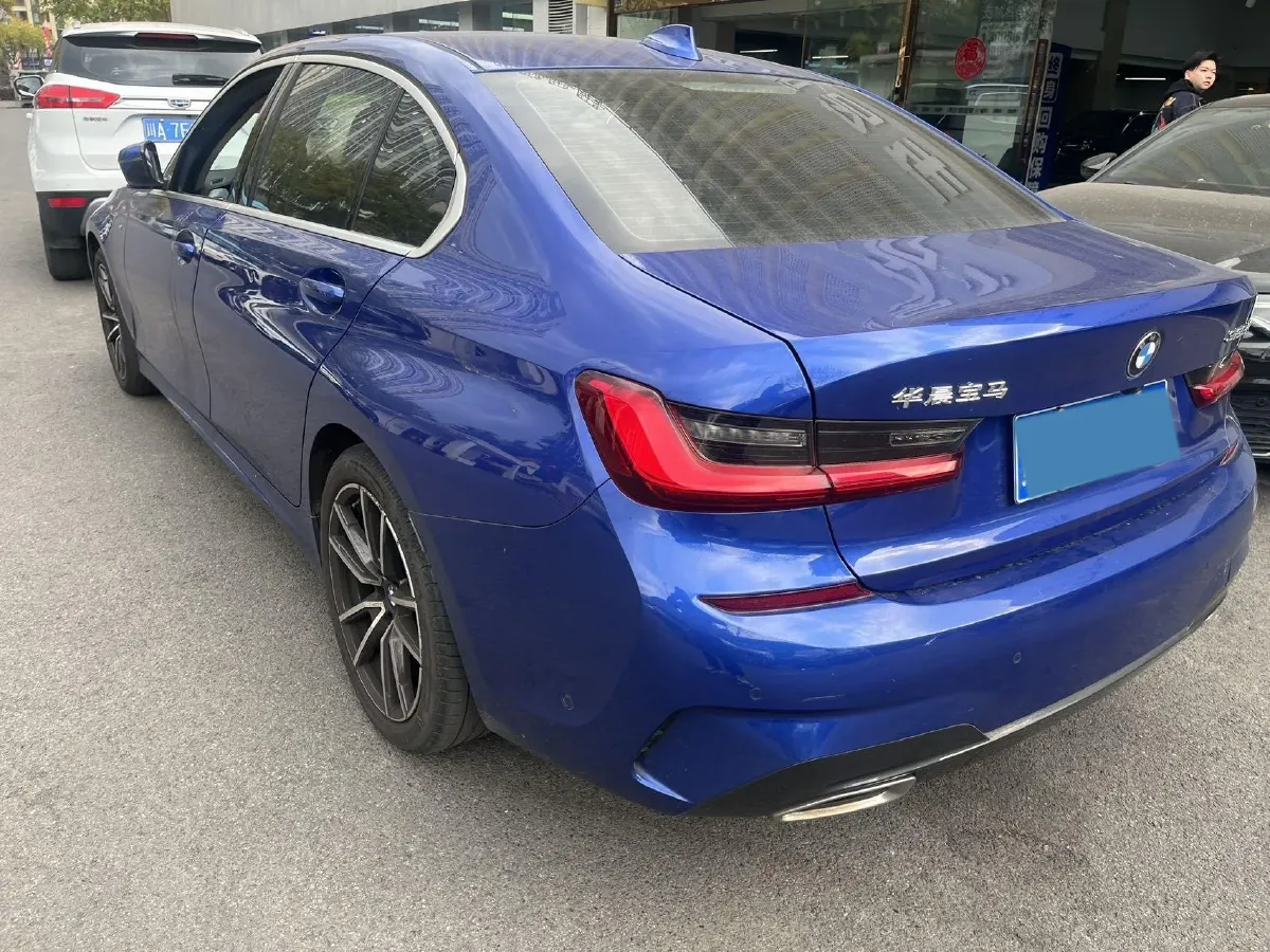 2021 BMW 3 Series 2.0T 156HP L4 8AT,autocango,china used car exporter,china ev exporter,chinese used car exporter,chinese used ev exporter