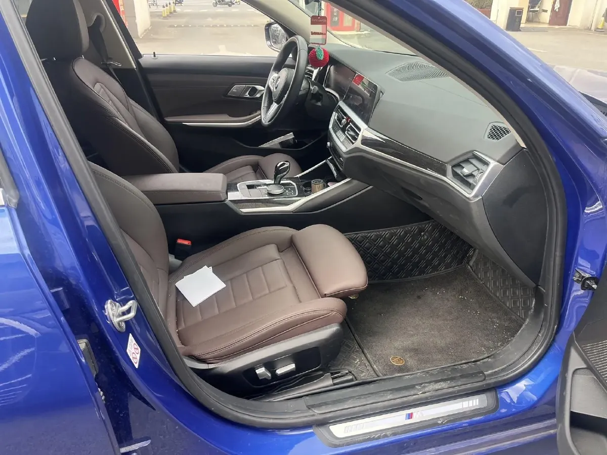 2021 BMW 3 Series 2.0T 156HP L4 8AT,autocango,china used car exporter,china ev exporter,chinese used car exporter,chinese used ev exporter