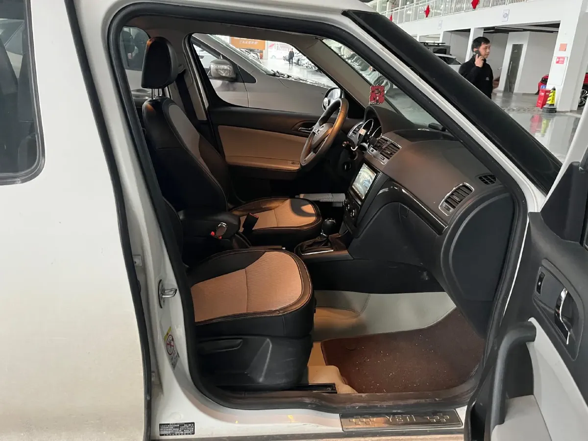 2016 Skoda Yeti 1.4T 150HP L4 7DCT,autocango,china used car exporter,china ev exporter,chinese used car exporter,chinese used ev exporter