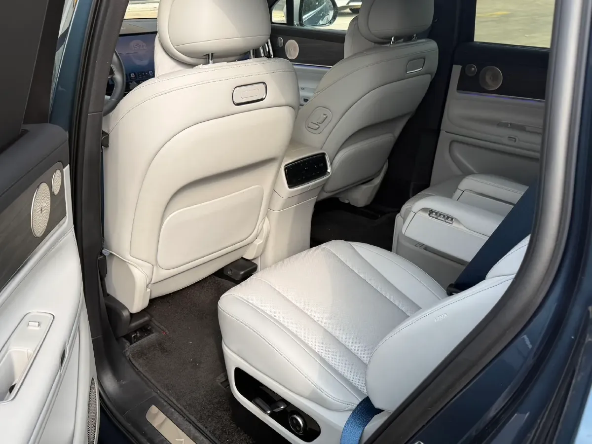 2024 AITO AITO M9 1.5T 152HP L4 REEV 42KWH,autocango,china used car exporter,china ev exporter,chinese used car exporter,chinese used ev exporter