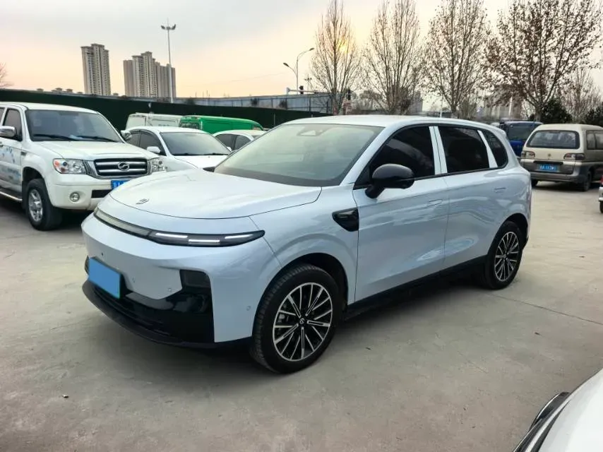2025 Leapmotor B10 BEV 56.2KWH,autocango,china used car exporter,china ev exporter,chinese used car exporter,chinese used ev exporter
