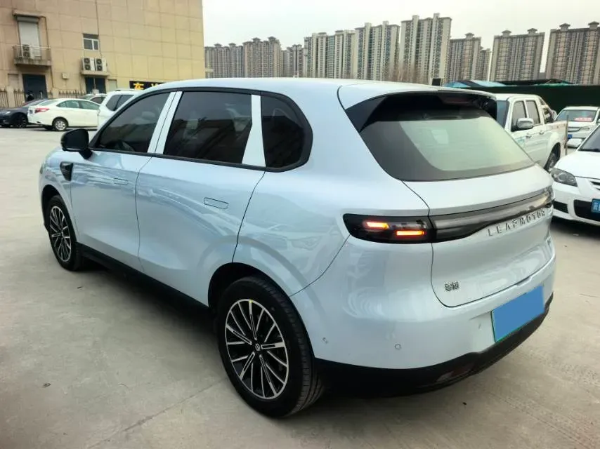 2025 Leapmotor B10 BEV 56.2KWH,autocango,china used car exporter,china ev exporter,chinese used car exporter,chinese used ev exporter