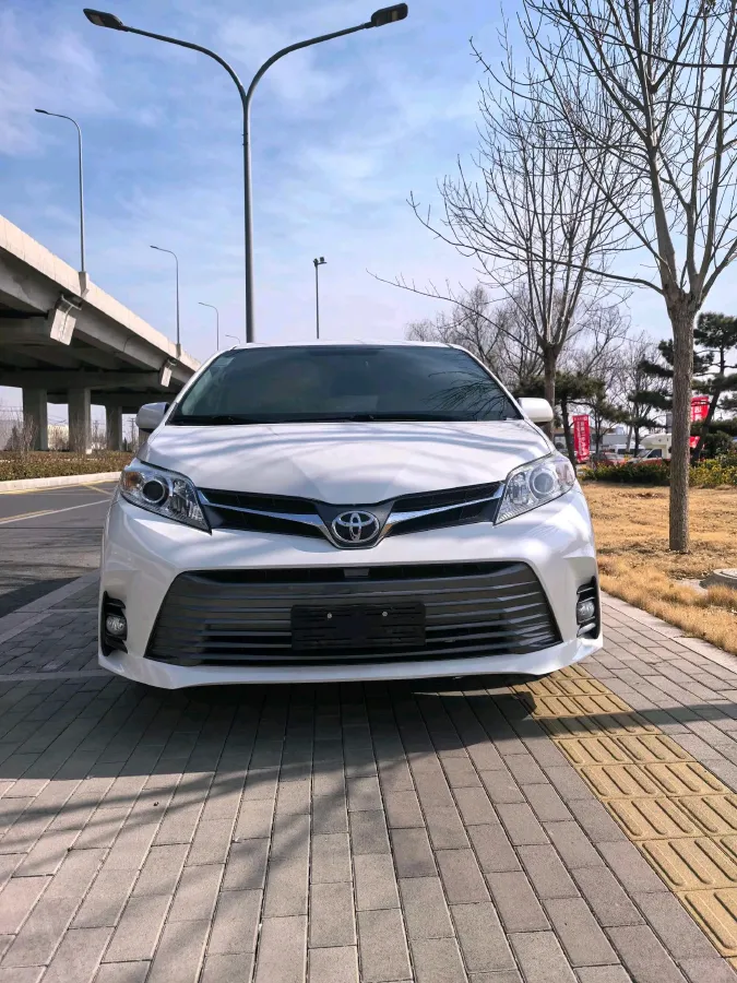 2019 Toyota Avalon 2.0L 178HP L4 CVT,autocango,china used car exporter,china ev exporter,chinese used car exporter,chinese used ev exporter