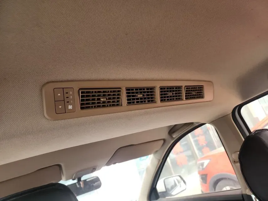 2019 WuLing HongGuang 1.5L 105HP L4 5MT,autocango,china used car exporter,china ev exporter,chinese used car exporter,chinese used ev exporter