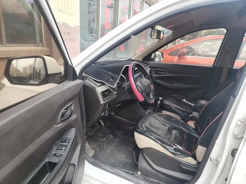 2019 WuLing HongGuang 1.5L 105HP L4 5MT,autocango,china used car exporter,china ev exporter,chinese used car exporter,chinese used ev exporter