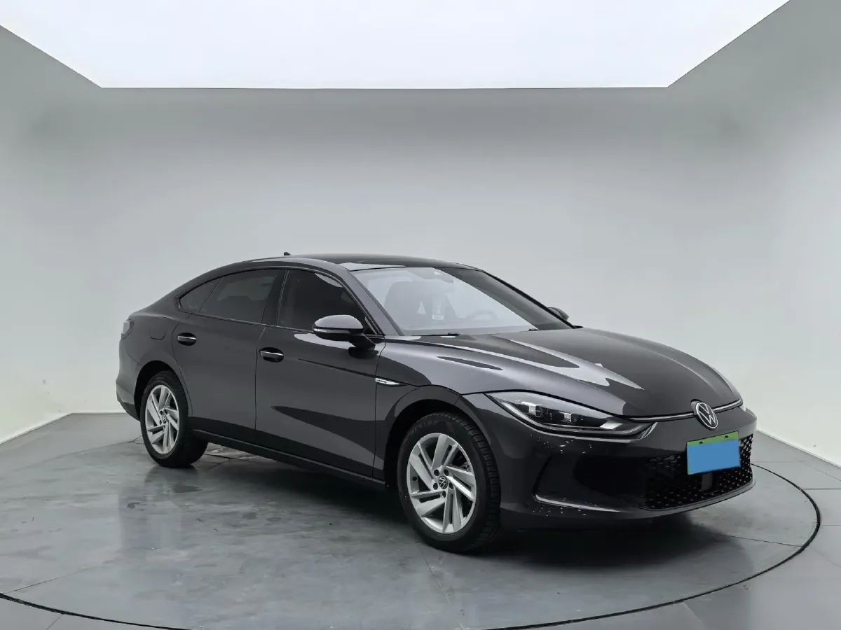 2022 Skoda Superb 2.0T 186HP L4 7DCT,autocango,china used car exporter,china ev exporter,chinese used car exporter,chinese used ev exporter