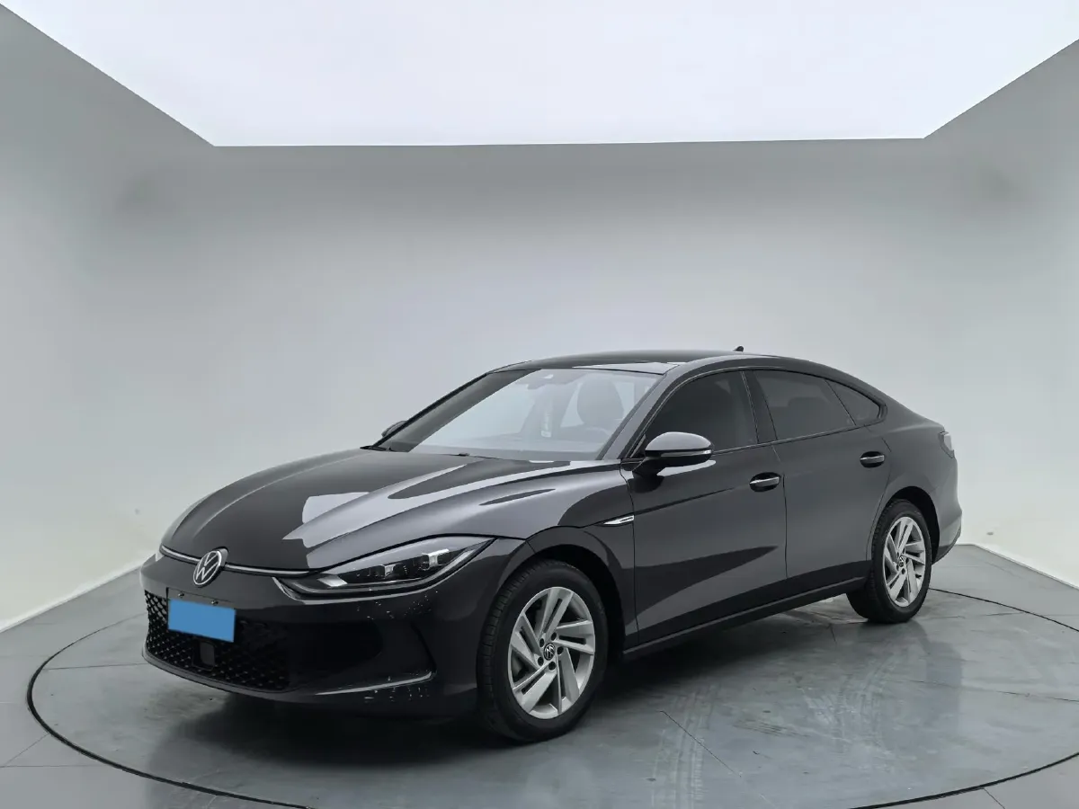 2022 Skoda Superb 2.0T 186HP L4 7DCT,autocango,china used car exporter,china ev exporter,chinese used car exporter,chinese used ev exporter