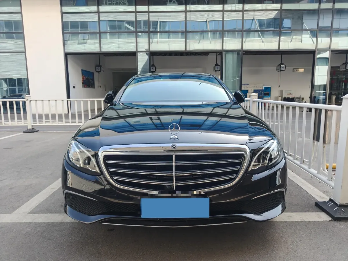 2020 Mercedes-Benz E Class 2.0T 258HP L4 9AT,autocango,china used car exporter,china ev exporter,chinese used car exporter,chinese used ev exporter