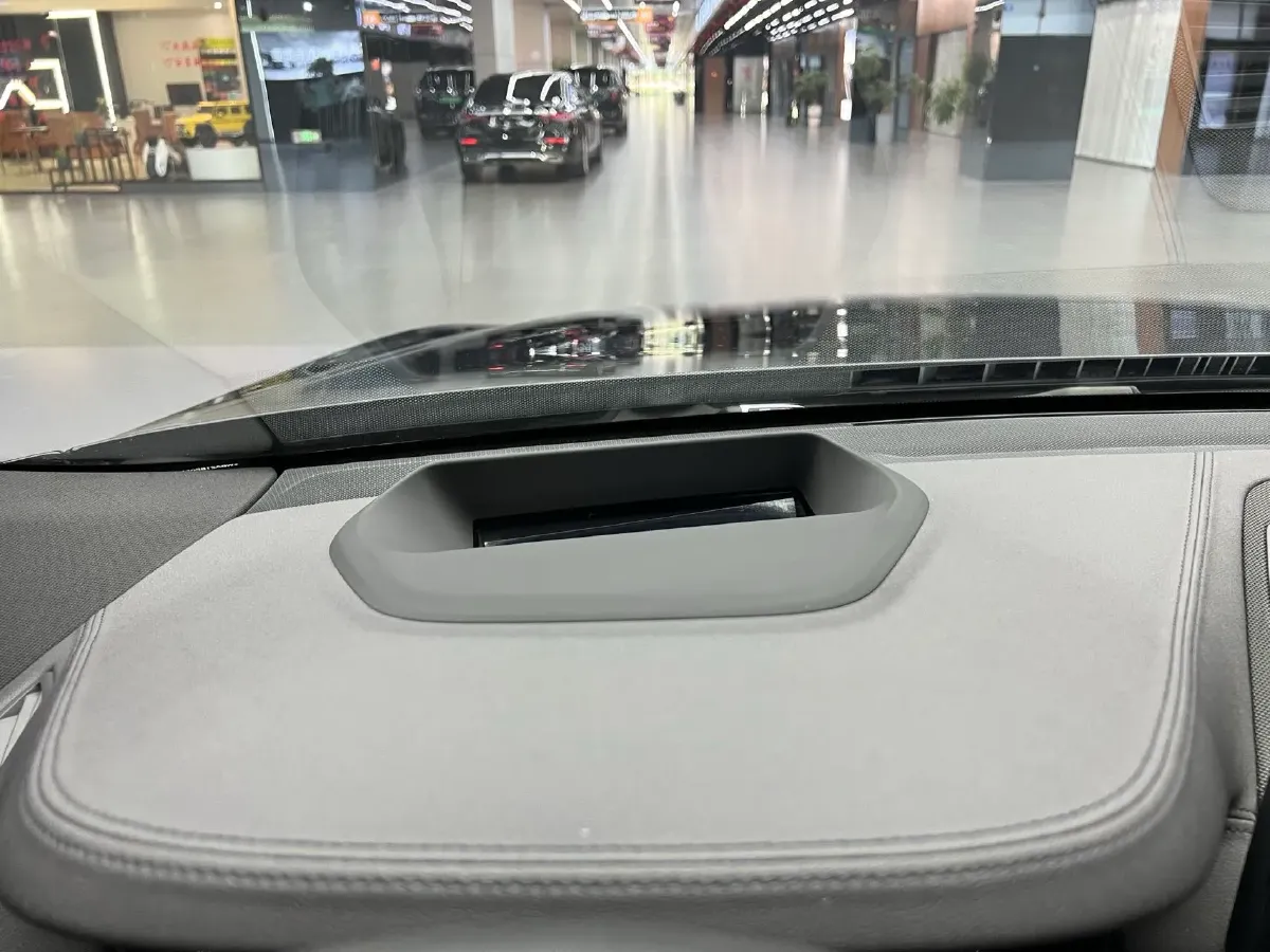 2022 BMW 6 Series GT 2.0T 245HP L4 8AT,autocango,china used car exporter,china ev exporter,chinese used car exporter,chinese used ev exporter