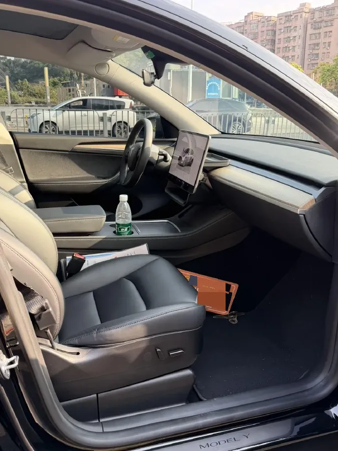 2022 Tesla Model Y BEV 60KWH,autocango,china used car exporter,china ev exporter,chinese used car exporter,chinese used ev exporter