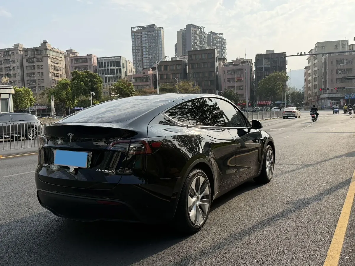 2022 Tesla Model Y BEV 60KWH,autocango,china used car exporter,china ev exporter,chinese used car exporter,chinese used ev exporter