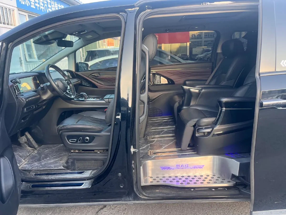 2023 GAC Trumpchi M8 2.0T 252HP L4 8AT,autocango,china used car exporter,china ev exporter,chinese used car exporter,chinese used ev exporter