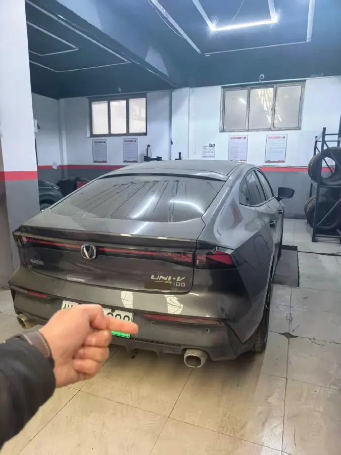 2023 ChangAn UNI-V iDD 1.5T 170HP L4 6TCT PHEV 18.4KWH,autocango,china used car exporter,china ev exporter,chinese used car exporter,chinese used ev exporter