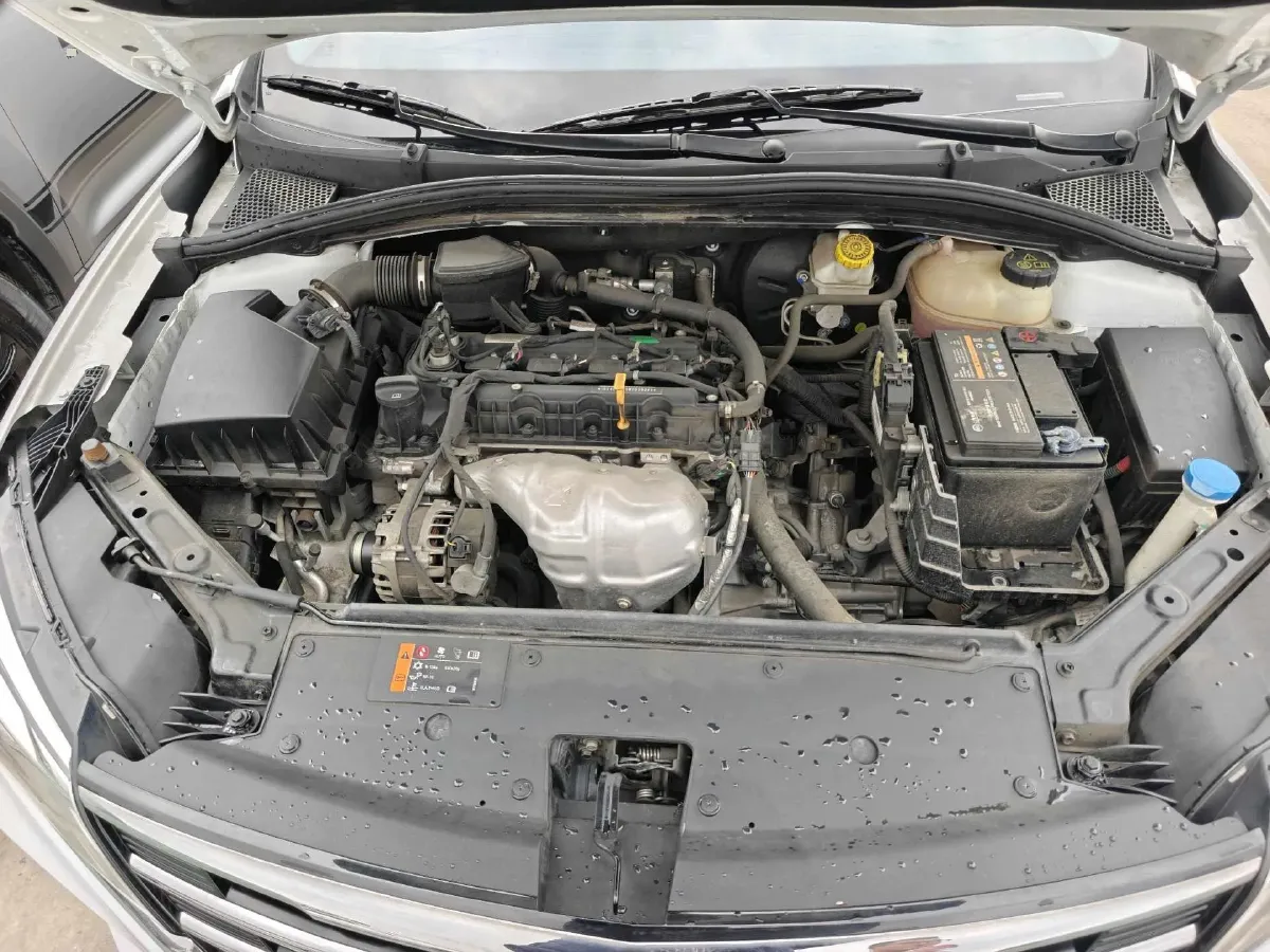 2020 Roewe i5 1.5L 120HP L4 5MT,autocango,china used car exporter,china ev exporter,chinese used car exporter,chinese used ev exporter