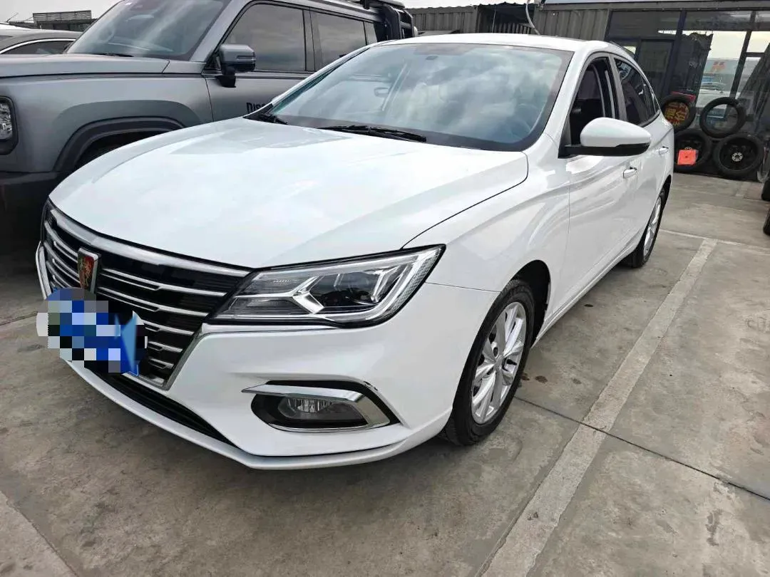 2020 Roewe i5 1.5L 120HP L4 5MT,autocango,china used car exporter,china ev exporter,chinese used car exporter,chinese used ev exporter