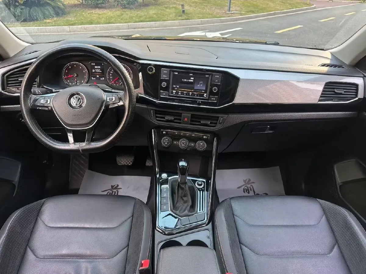 2019 Jeep Cherokee 2.0T 234HP L4 9AT,autocango,china used car exporter,china ev exporter,chinese used car exporter,chinese used ev exporter