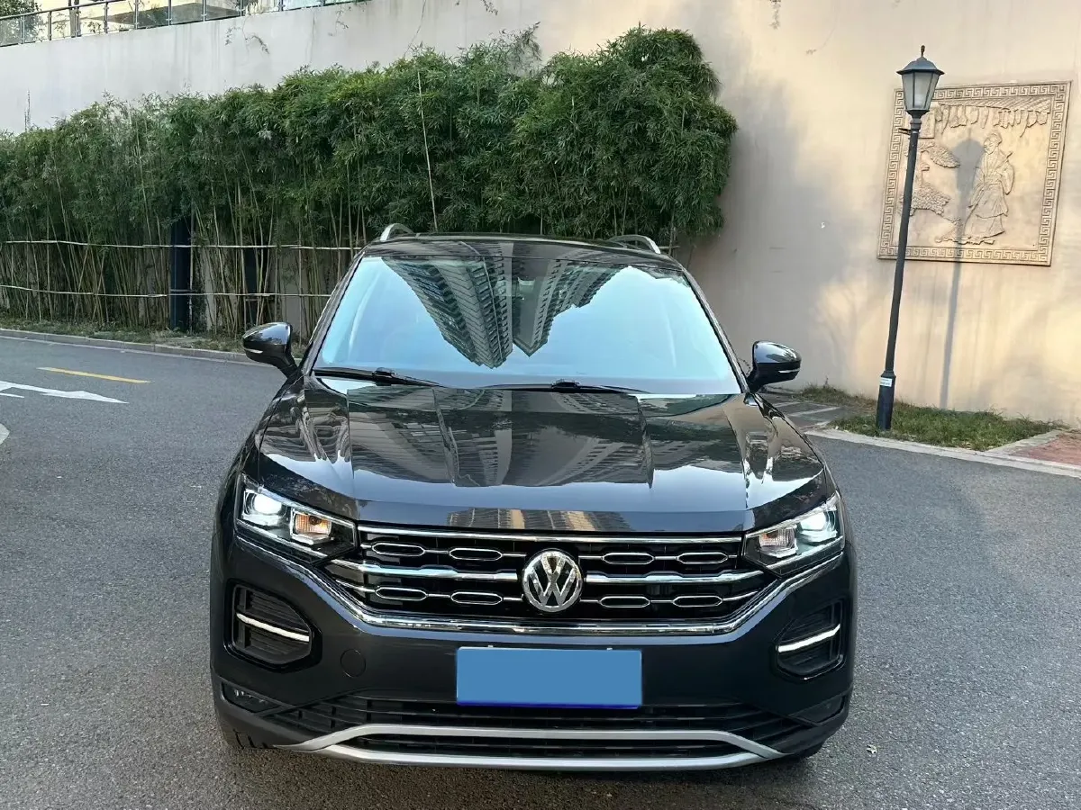 2019 Jeep Cherokee 2.0T 234HP L4 9AT,autocango,china used car exporter,china ev exporter,chinese used car exporter,chinese used ev exporter