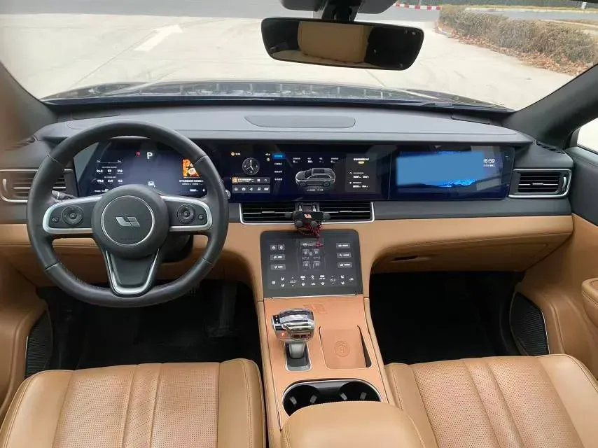 2020 Li ONE Range Extended 131HP REEV 40.5KWH,autocango,china used car exporter,china ev exporter,chinese used car exporter,chinese used ev exporter