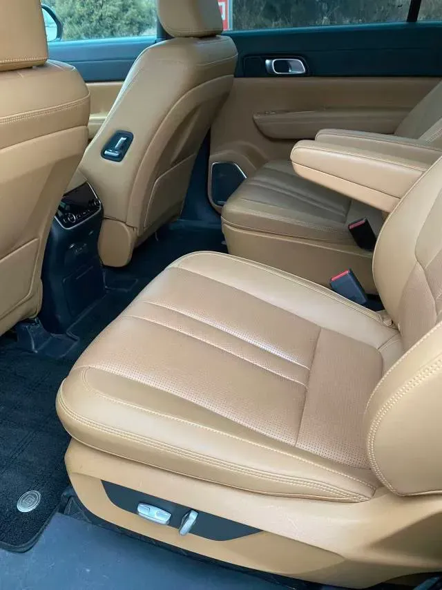 2020 Li ONE Range Extended 131HP REEV 40.5KWH,autocango,china used car exporter,china ev exporter,chinese used car exporter,chinese used ev exporter