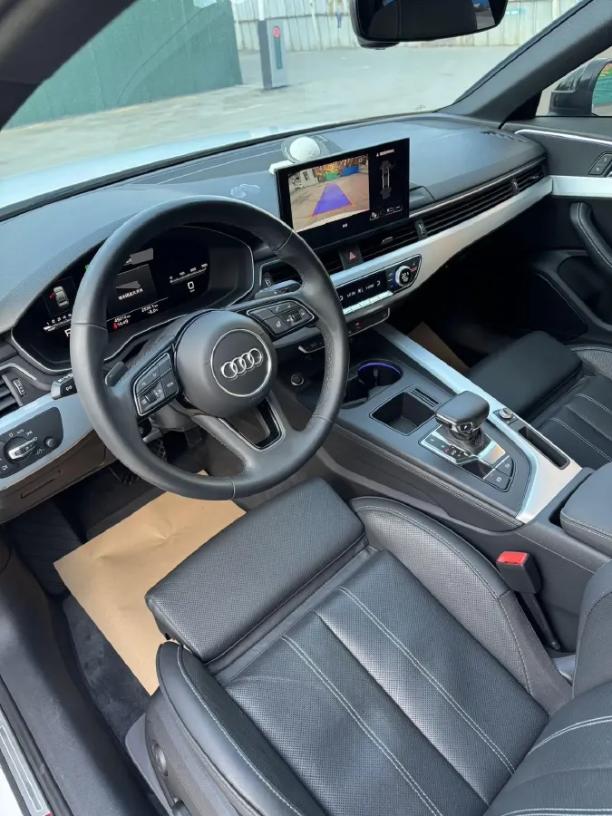 2022 Audi A4L 2.0T 190HP L4 7DCT,autocango,china used car exporter,china ev exporter,chinese used car exporter,chinese used ev exporter