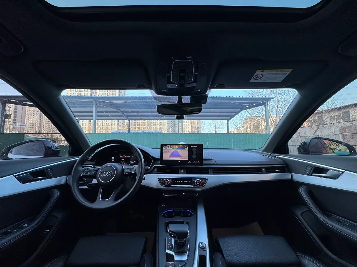 2022 Audi A4L 2.0T 190HP L4 7DCT,autocango,china used car exporter,china ev exporter,chinese used car exporter,chinese used ev exporter