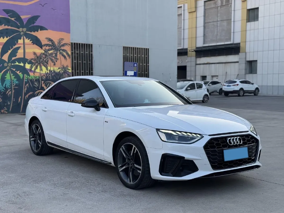 2022 Audi A4L 2.0T 190HP L4 7DCT,autocango,china used car exporter,china ev exporter,chinese used car exporter,chinese used ev exporter