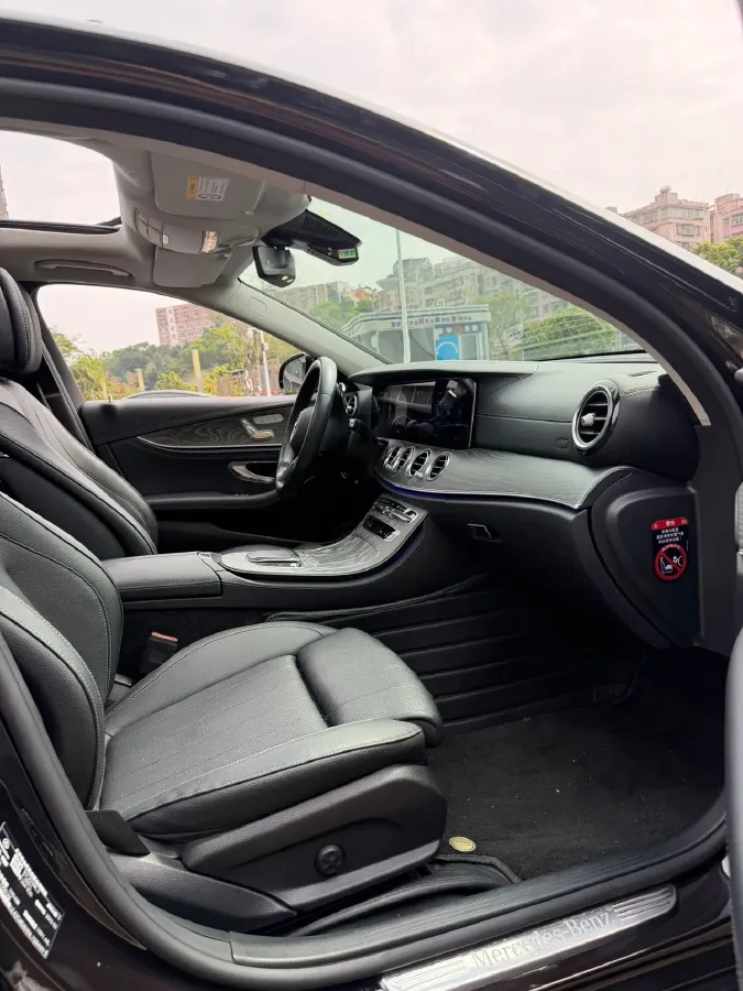 2022 Mercedes-Benz GLC Class 2.0T 258HP L4 9AT,autocango,china used car exporter,china ev exporter,chinese used car exporter,chinese used ev exporter