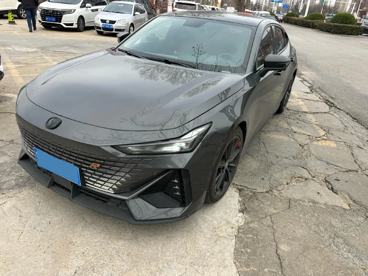 2022 ChangAn UNI-V 1.5T 188HP L4 7DCT,autocango,china used car exporter,china ev exporter,chinese used car exporter,chinese used ev exporter