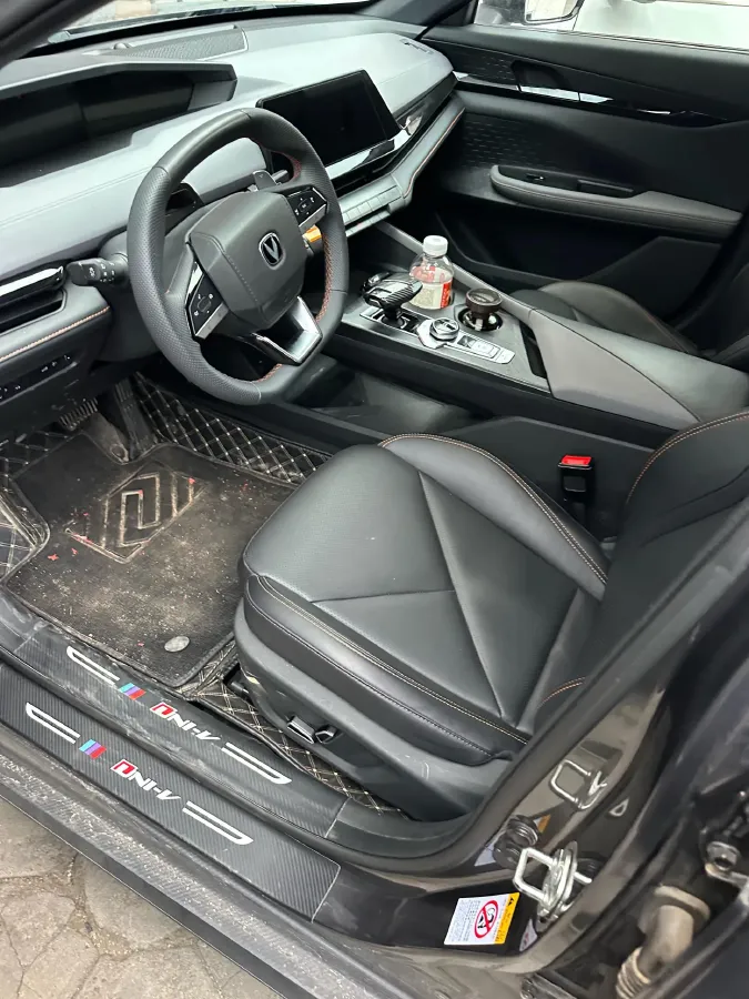 2022 ChangAn UNI-V 1.5T 188HP L4 7DCT,autocango,china used car exporter,china ev exporter,chinese used car exporter,chinese used ev exporter