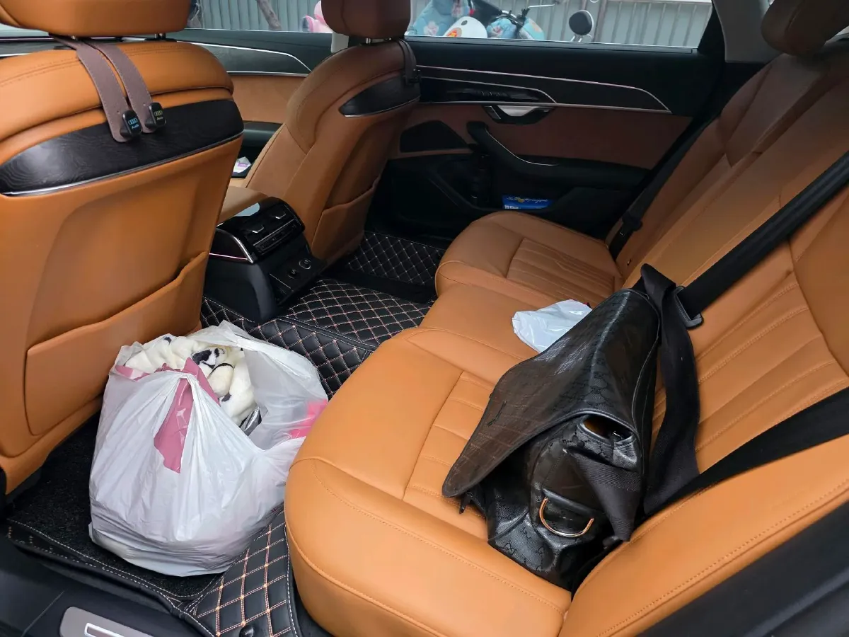 2024 Audi A8 2.0T 265HP L4 8AT,autocango,china used car exporter,china ev exporter,chinese used car exporter,chinese used ev exporter