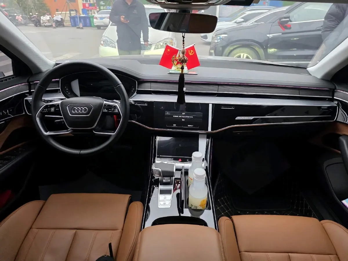 2024 Audi A8 2.0T 265HP L4 8AT,autocango,china used car exporter,china ev exporter,chinese used car exporter,chinese used ev exporter