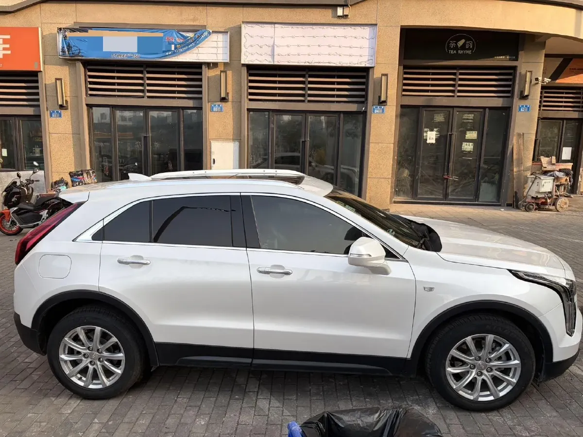 2021 Cadillac XT4 2.0T 237HP L4 9AT,autocango,china used car exporter,china ev exporter,chinese used car exporter,chinese used ev exporter